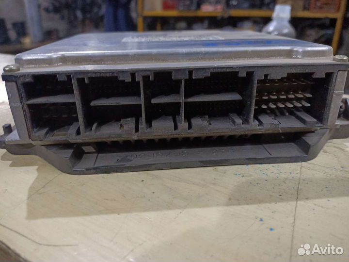 Блок управления двигателем Mercedes Benz M111