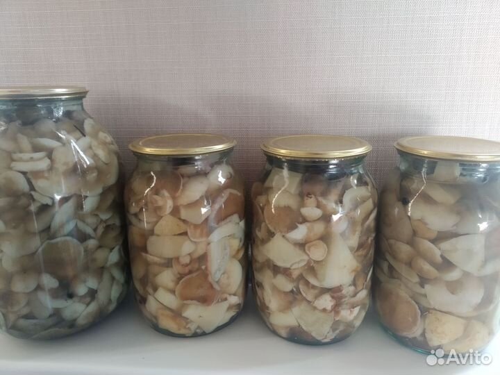 Грибы маринованные