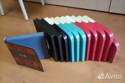 Катушки, пластмассовые футляры