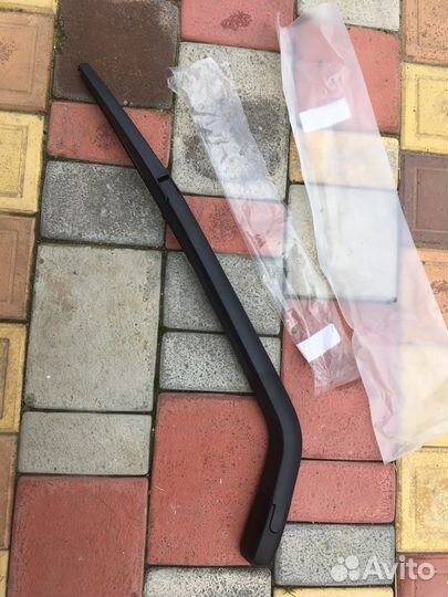 Toyota Vitz Yaris Fielder Дворник задней двери