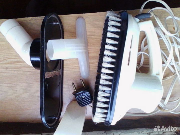 Электрощетка-пылесос СССР 50-60-х годов