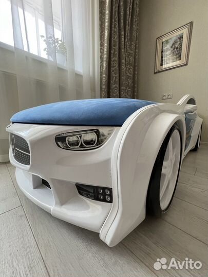 Детская кровать машинка