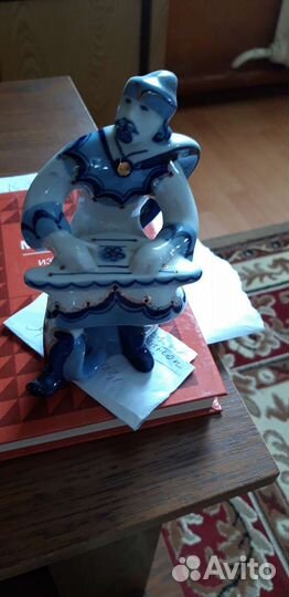 Фарфоровые статуэтки