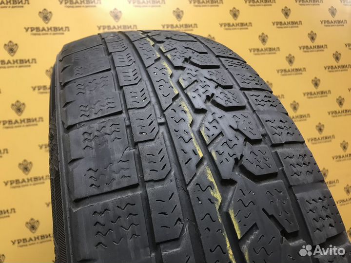 Kumho I'Zen RV KC15 215/60 R17 96H