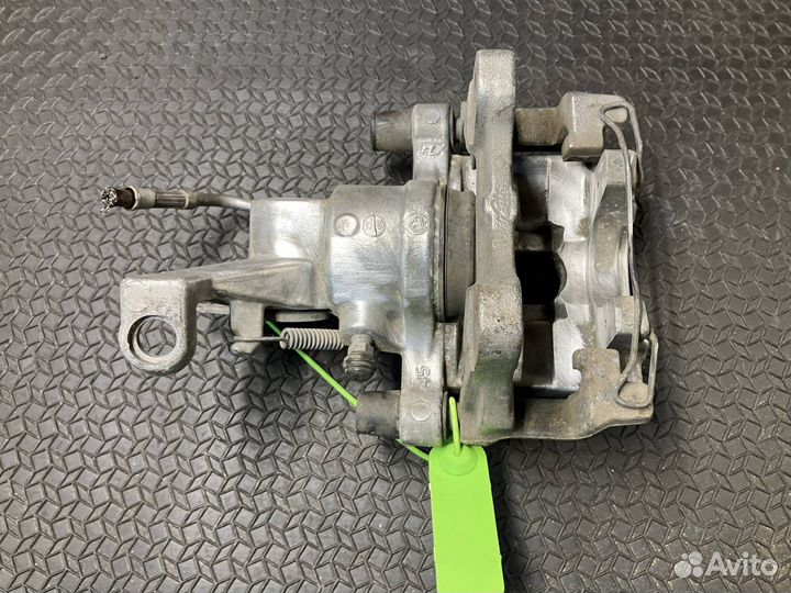 Суппорт тормозной задний левый Jaguar XJ X351 2012