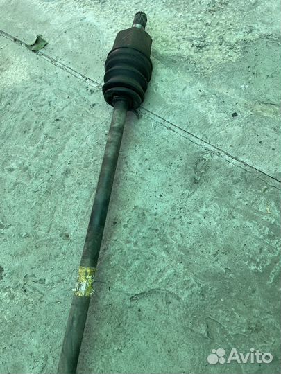 Привод правый АКПП accent