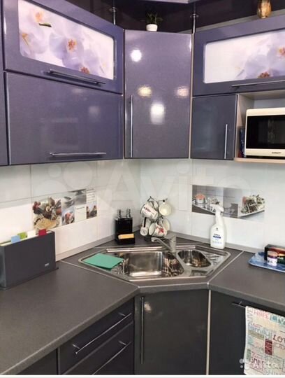 3-к. квартира, 81 м², 8/10 эт.