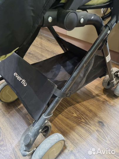 Прогулочная коляска