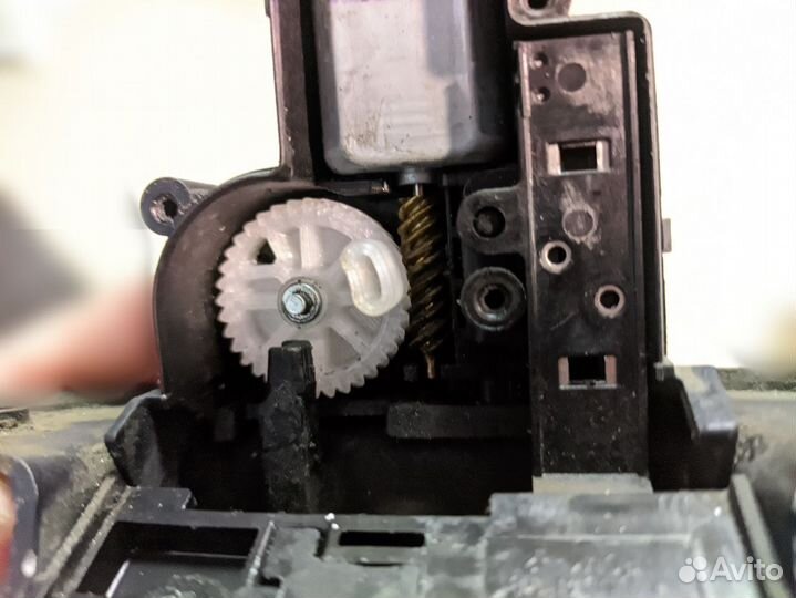 Шестеренка замка багажника Kia rio Ceed X-line