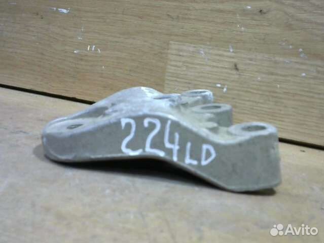 Кронштейн двигателя Volkswagen Polo 3 6Q0199185R