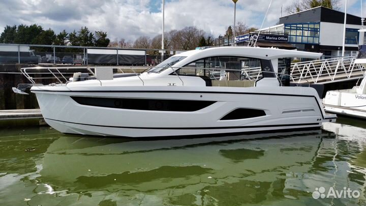 Моторная яхта Sealine C390 2023 год