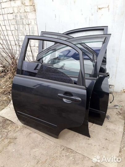 Дверь Сузуки Лиана задняя левая