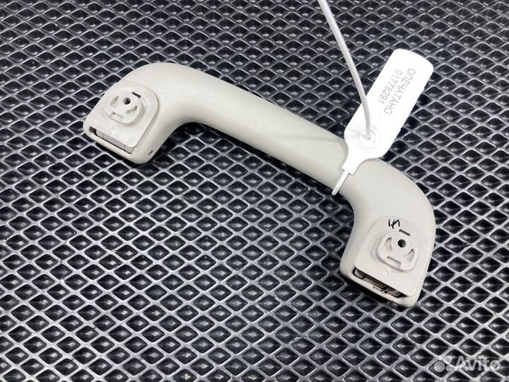 Ручка потолочная передняя левая Kia K5 3 2020