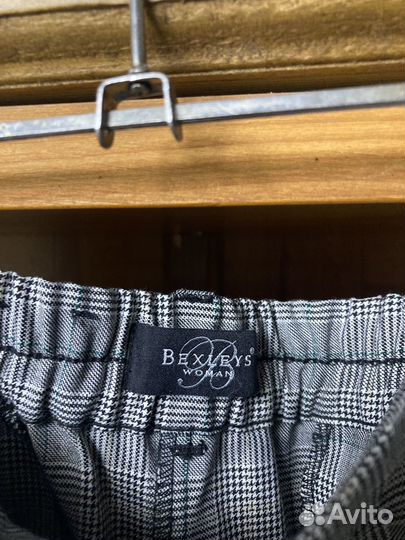 Стильные брюки из Франции новые