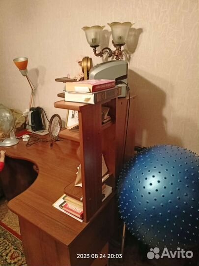 Компьютерный стол