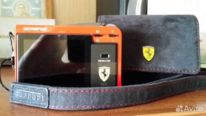 Фотоаппарат Olimpus Ferrari 2004