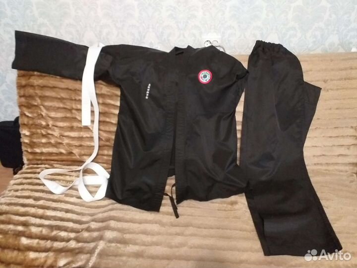 Спортивный костюм для восточных единоборств