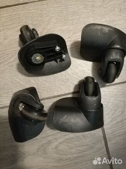 Запчасти к чемодану. Колеса б/у