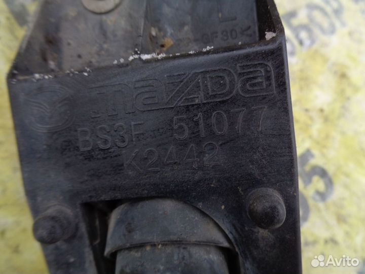 Форсунка омывателя фары Mazda 3 Bk 2002-2009