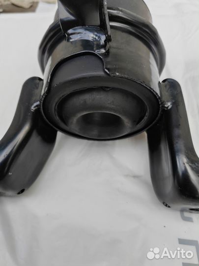 Подушка двс Мазда 6 gh