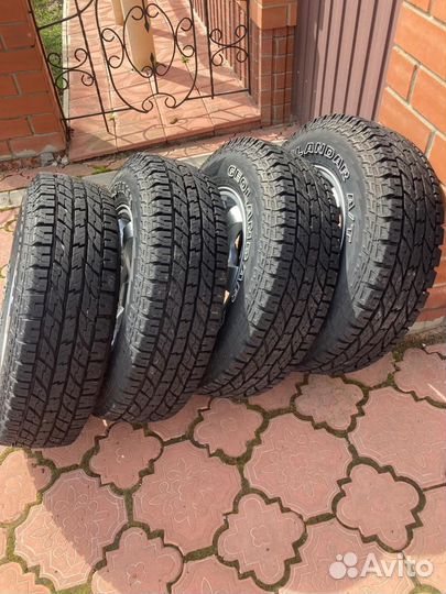 Yokohama Geolandar A/T G015 215/75 R15