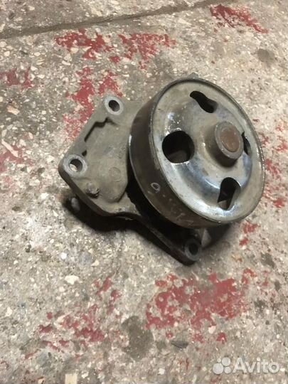 Насос водяной 1,6 Мазда 3