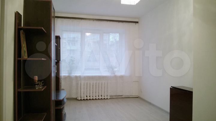 2-к. квартира, 43 м², 1/4 эт.