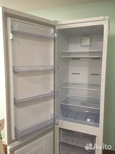 Полки и ящики для холодильника Beko