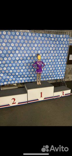 Платье для выступлений по фигурному катанию