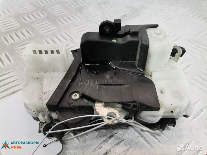 Замок двери передней правой Peugeot 607 2000