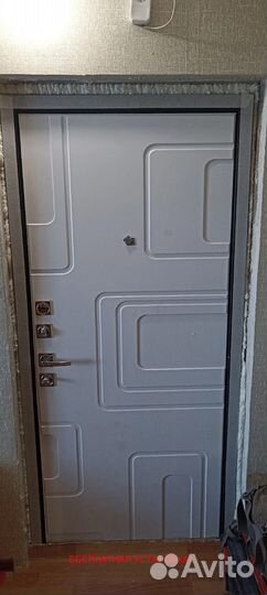 Толстая входная дверь с отличной шумоизоляцией