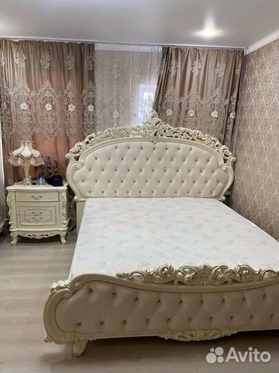 Продается спальный гарнитур, 4 месяца пользования
