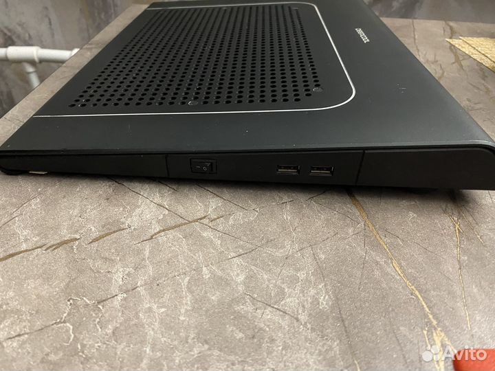 Подставка с охлаждением для ноутбука