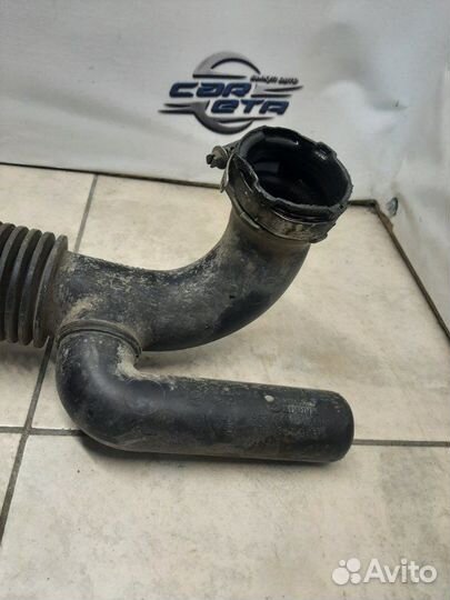 Патрубок воздухозаборника Renault Kangoo K7mк750
