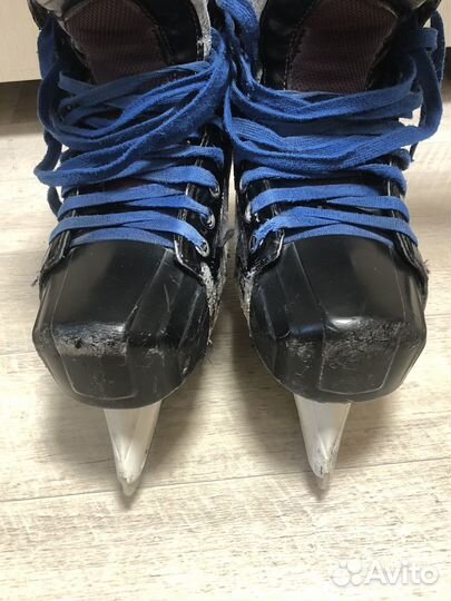 Вратарские хоккейные коньки