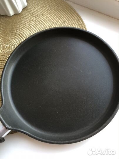 Сковорода блинная бу