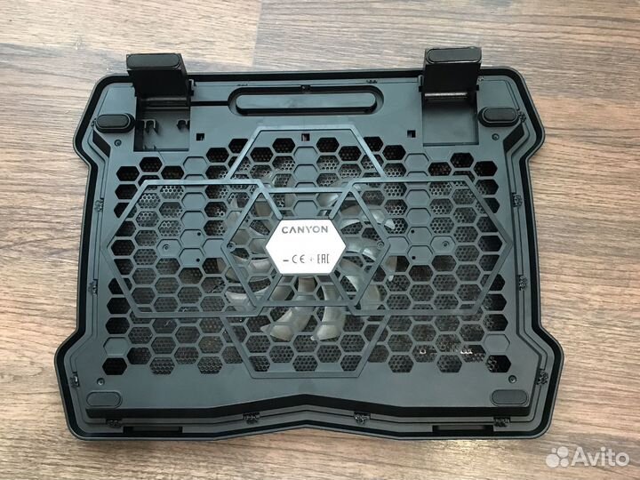 Подставка с охлаждением для ноутбука