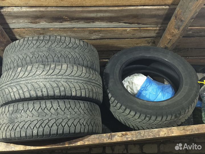 GT Radial Champiro IcePro SUV 235/65 R17 108