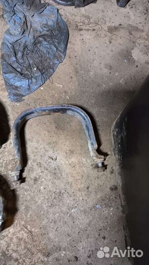 Кронштейн подушки двигателя Audi 100 A6c4 2.0