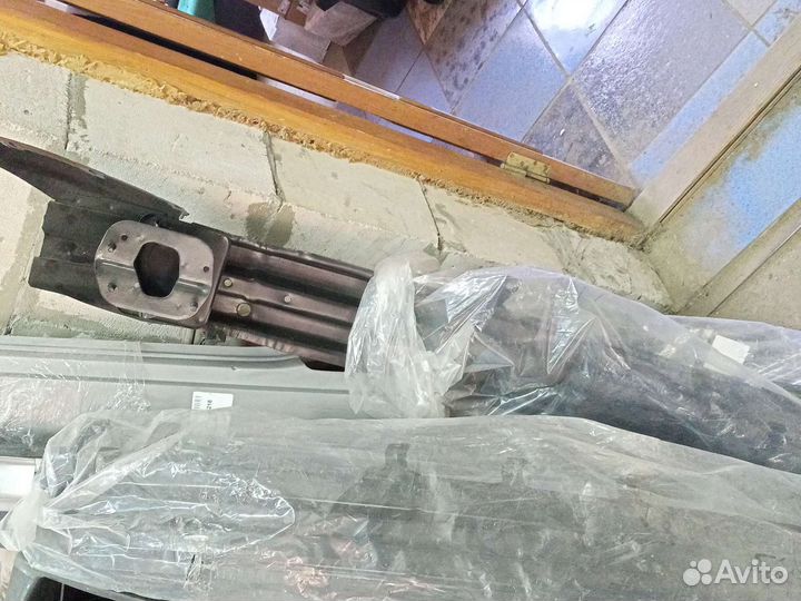 Усилитель переднего бампера Авео т255 хэчбек