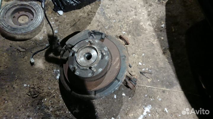 Поворотный кулак нива