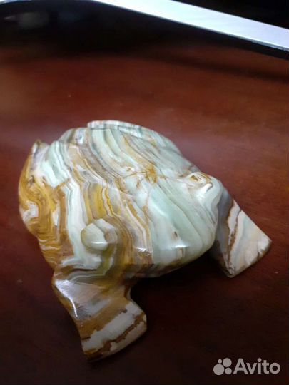 Фигурки из камня оникс