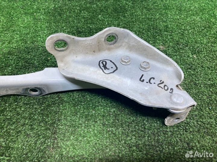 Петля капота правая Toyota Land Cruiser J200 2015