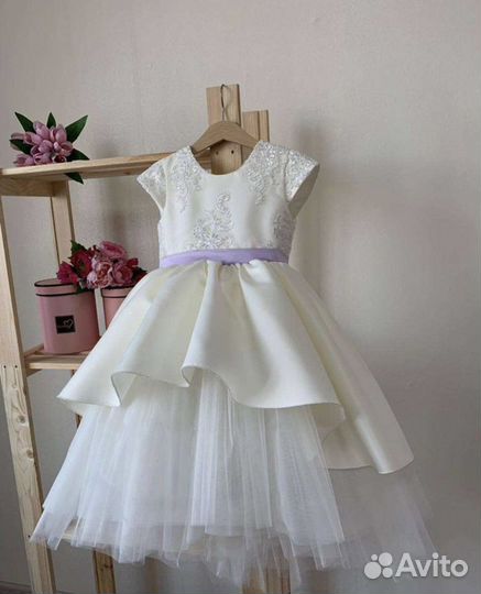 Платье праздничное