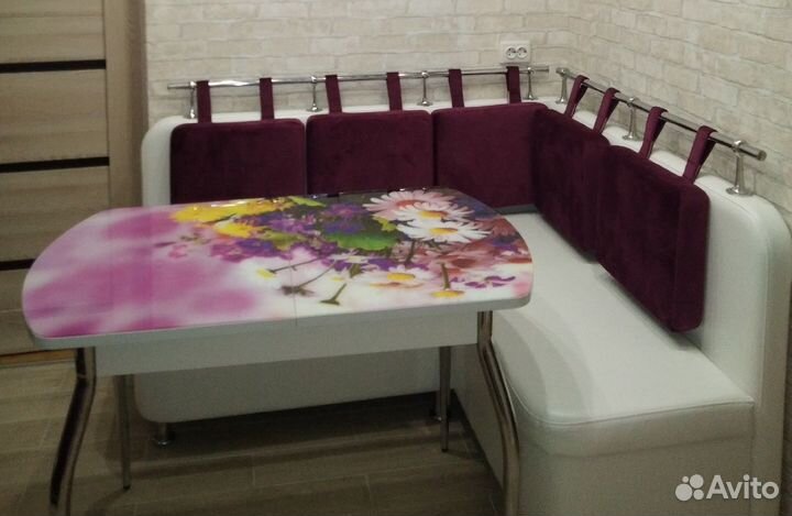 Стол обеденный