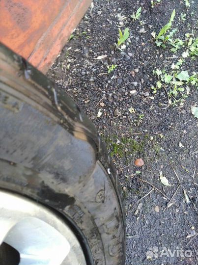 Продам комплект литых колес Dunlop SP Sport 01 225