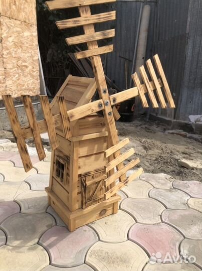 Мельница для сада, огорода декоративная из дерева