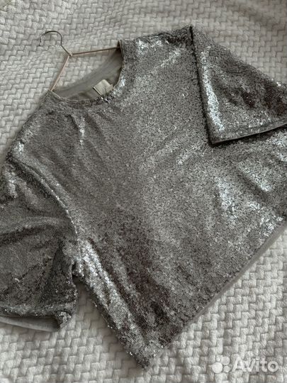 Блузка в паетках