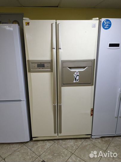 Холодильник Side By Side, No Frost