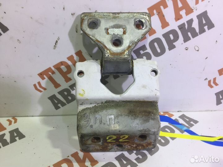 Мерседес Вито Петля багажника правая Прав